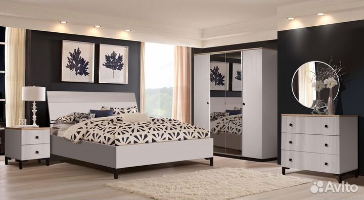 Спальный гарнитур моника