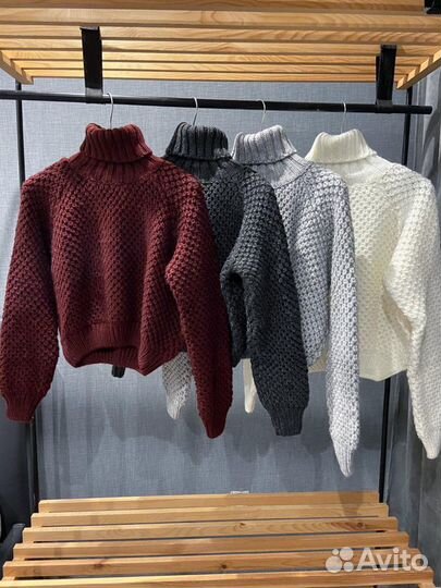 Свитер женский (новый)