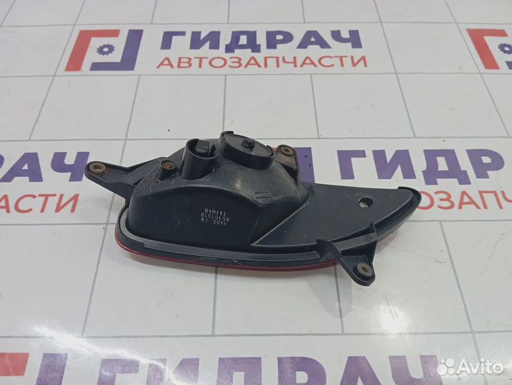 Фонарь задний в бампер правый Chevrolet Cruze 95240545