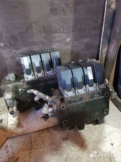 Распределитель экскаватор погрузчик case