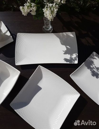 Тарелка Даймонд квадратная Maxwell Williams 3 рзмр