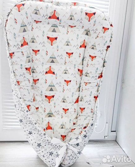 Комплект и бортики в кроватку и кокон гнездышко