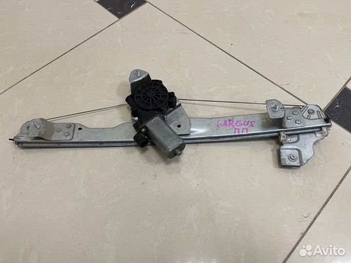 Стеклоподъемник передний правый Лада Ларгус R90