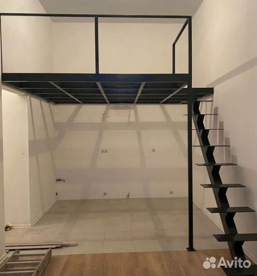 Второй этаж, мезонин, антресольный этаж