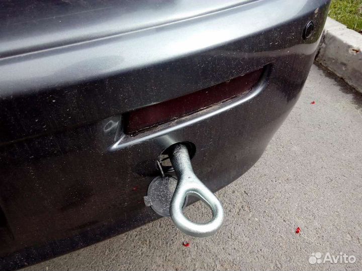 Буксировочный крюк lancer 10