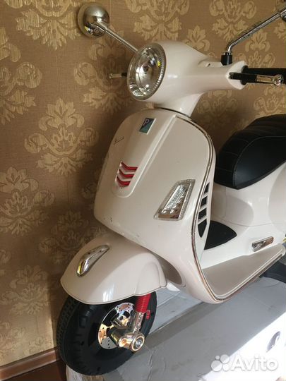 Электро мотоцикл детский Kreiss Vespa скутер