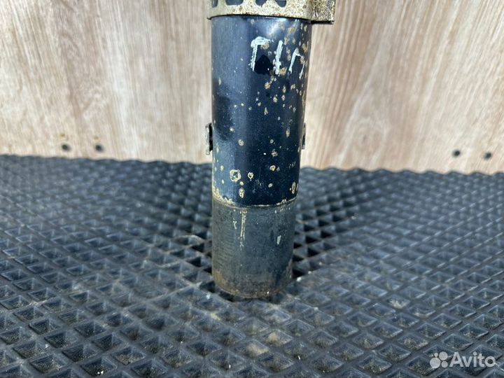 Амортизатор подвески передний правый Skoda Fabia