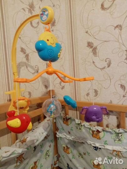 Музыкальный мобиль в кроватку