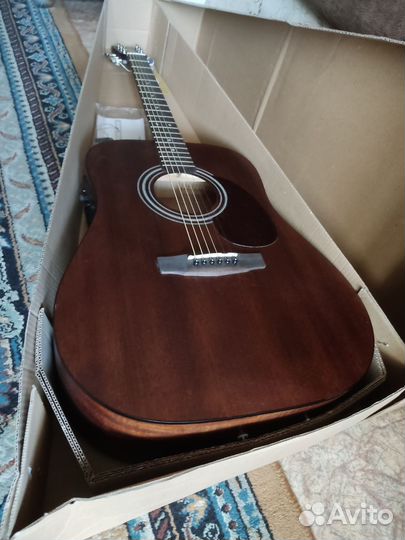 Новая эл/ак гитара Cort / массив красного дерева