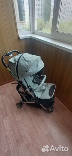 Коляска прогулочная nuovita