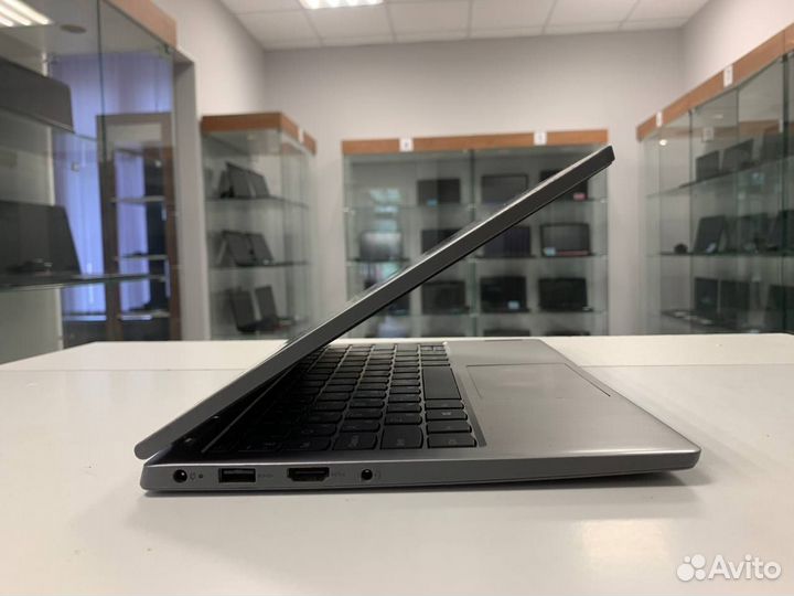 Ультрабук Lenovo 13.3