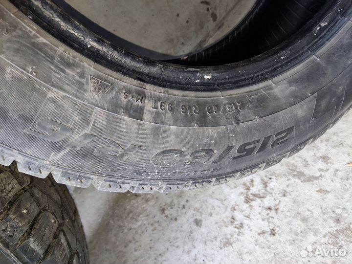 Pirelli Ice Zero 215/60 R16