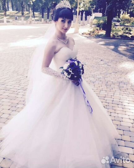 Свадебное платье