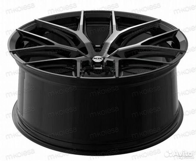 Кованые диски R22 на Ram Tahoe