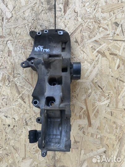 LADA largus кронштейн генератора