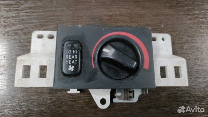 Блок управления климат контролем Toyota Land