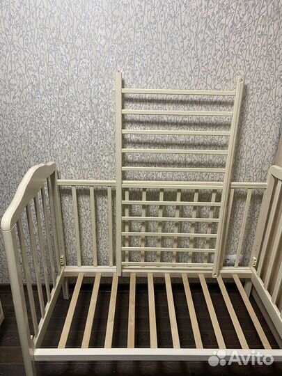 Детская кроватка с матрасом (см.описание)