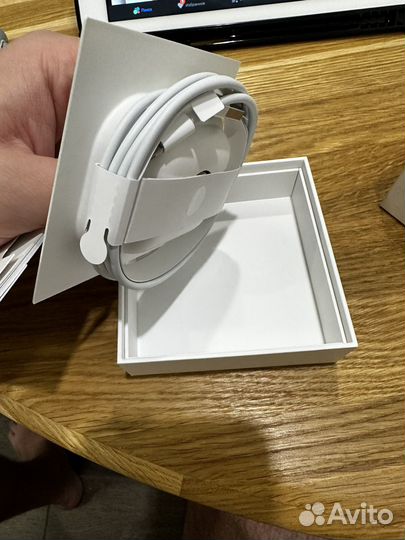 Коробка от Беспроводных наушников Airpods 2
