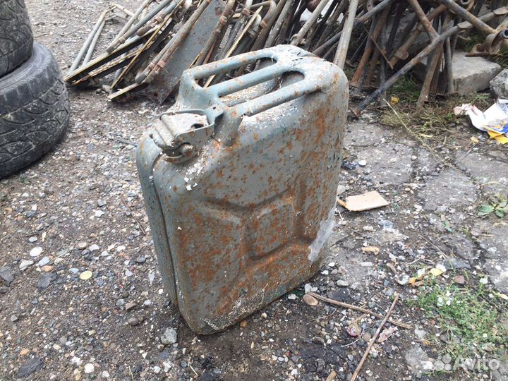 Канистра 20 л