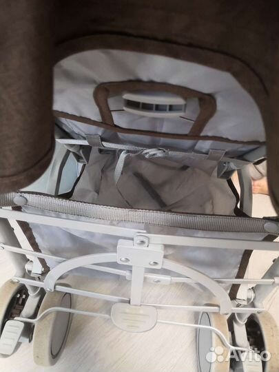 Прогулочная коляска трость