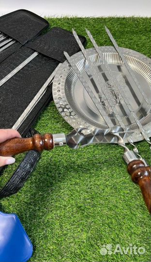 Набор шампуров в коже