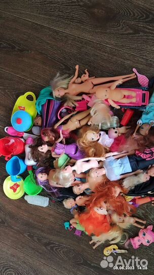 Аксессуары для кукол, куклы