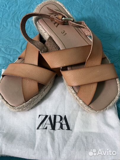 Босоножки для девочки