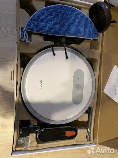 Робот пылесос Robot Т700
