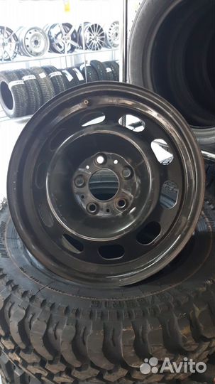 Диск BMW 1 оригинал 16 с колпаками