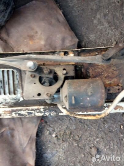 Трапеция стеклоочистителя дворников на Волгу