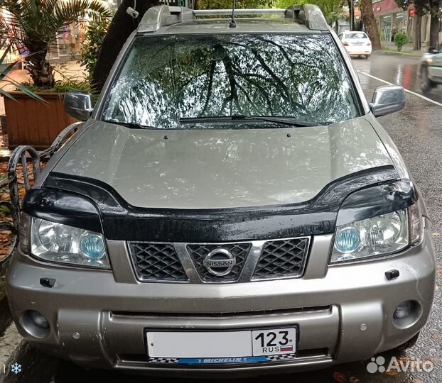 Заднее стекло на Nissan X-Trail T30 Замена