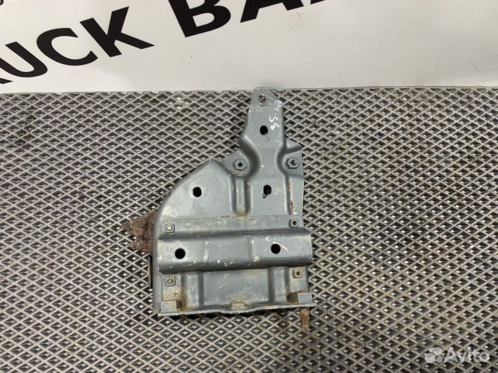 Кронштейн кабины передний левый Iveco Stralis