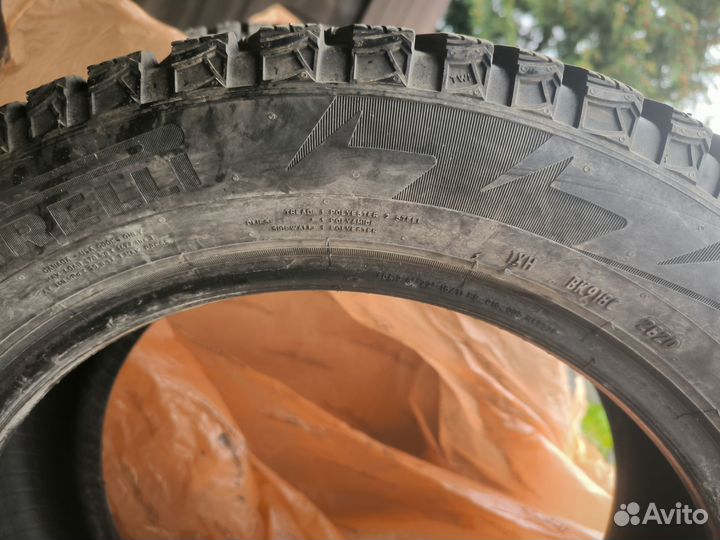 Pirelli Ice Zero 2 205/55 R16