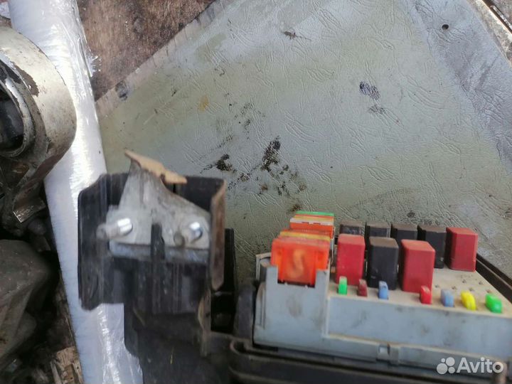 Панель предохранителей пежо боксер10г2.2 120л