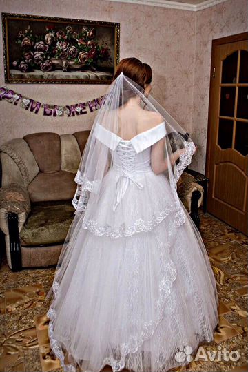 Свадебное платье