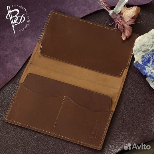 Обложка на паспорт кожаная