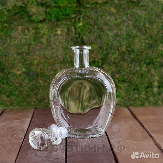 Стеклянные бутылки необычных форм