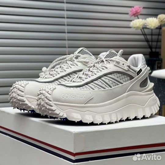 Moncler Trailgrip GTX на руках