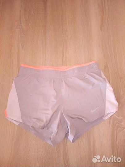 Отдам вещи для девочки размер 46