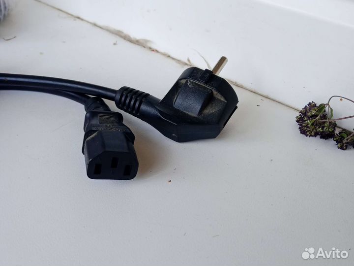 Кабель для компьютера