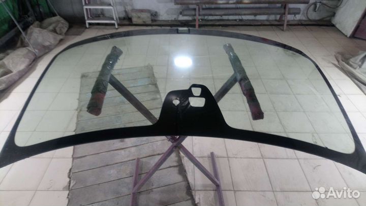 Лобовое стекло