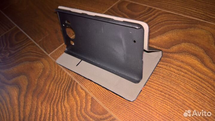 Продам чехол для Microsoft 950 новый с пленкой