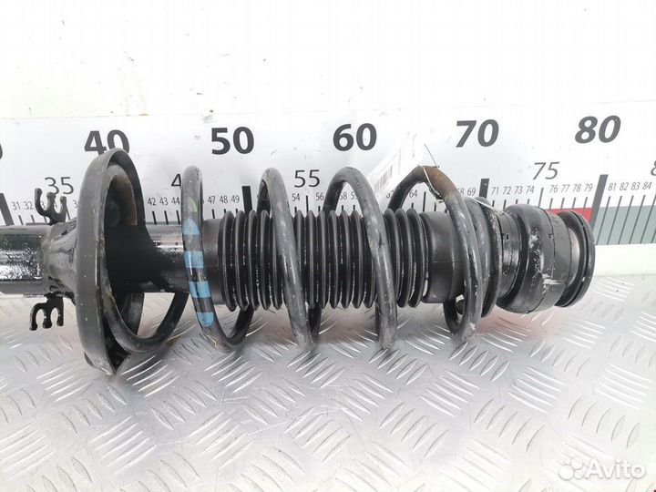 Стойка для Volkswagen Golf 4