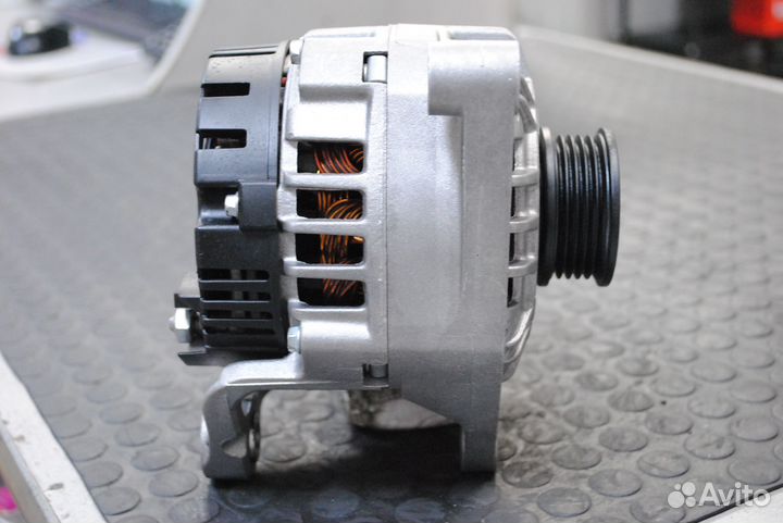 Генератор Audi A4, A6, VW Passat 1.8, 1.8T 70А