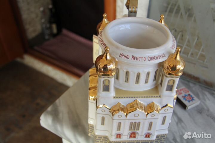 Кувшин в форме храма Христа Спасителя