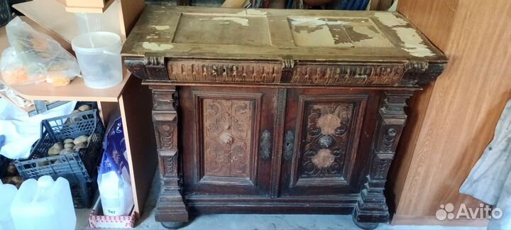 Буфет старинный резной