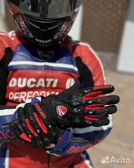 Мотоперчатки Ducati