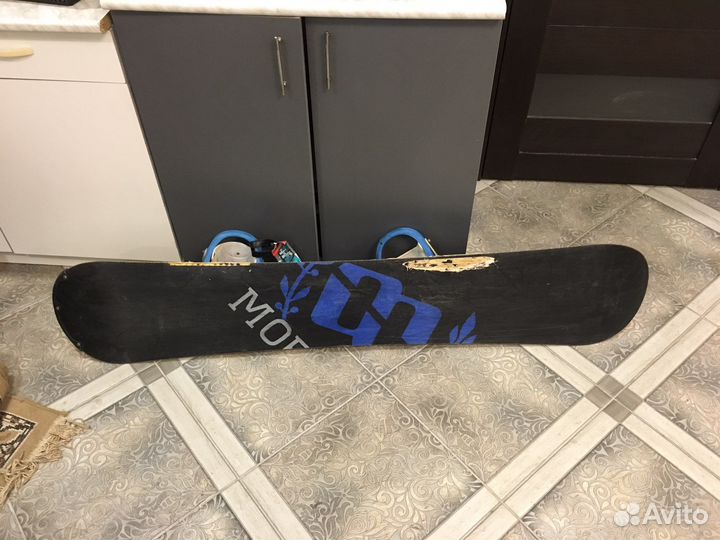 Сноуборд morrow с креплениями и ботинками