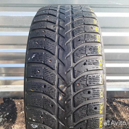 Bridgestone Ice Cruiser 5000 215/60 R16