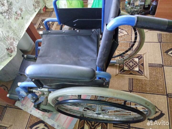 Инвалидное кресло